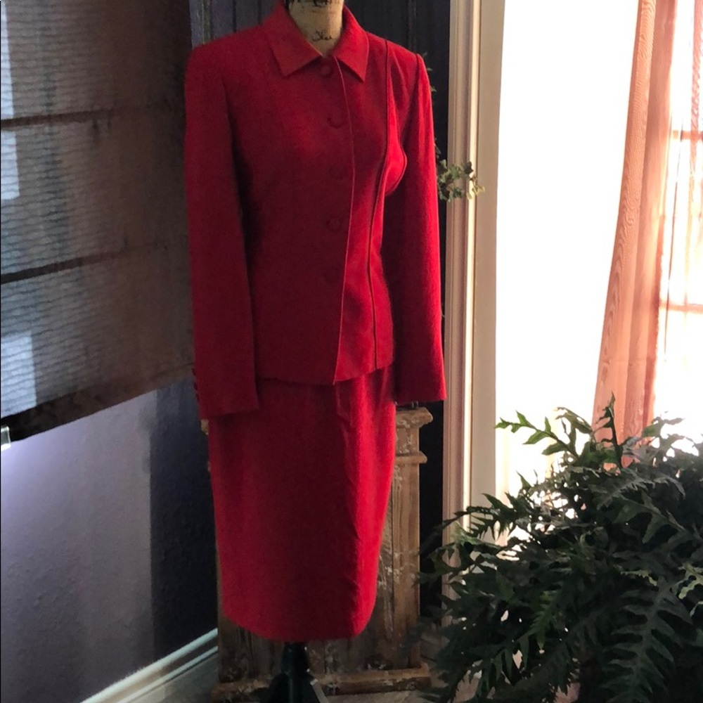 Kasper red skirt set